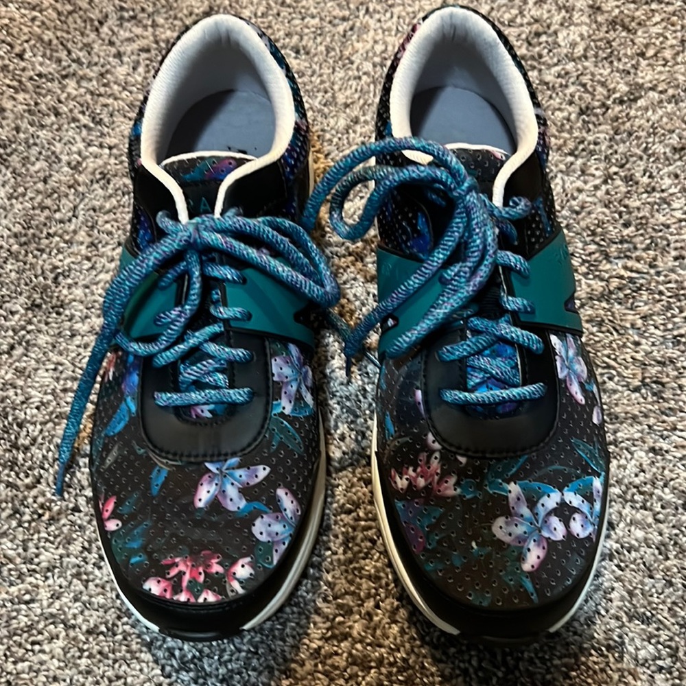 Almost new Alegria tennis shoes floral